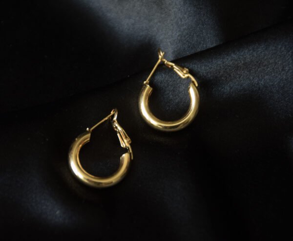 Arracada Dorada Gota de Agua