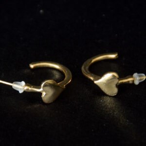 Arracadas Doradas Con Corazón