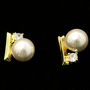 Aretes Barrita Dorada De Una Zirconia Con Perla