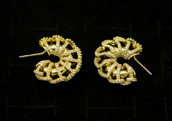 Aretes Dorados Medio Sol