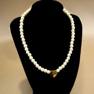 Collar corazón con perlas Aurora Ríos